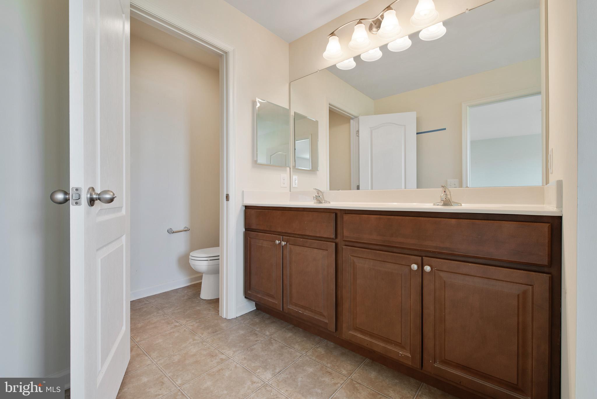 614 Courtly Road Townsend, DE 19734 - Photo 9 of 20 Master Bath