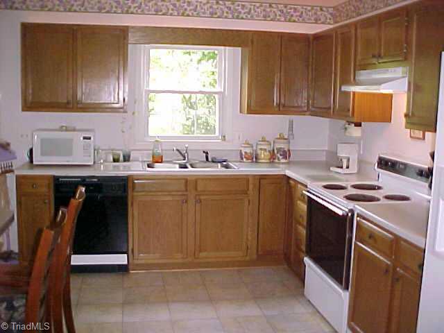 7664 Sedgewick Ridge Road Lewisville, NC 27023 - Photo 3 of 9 Other. Kitchen