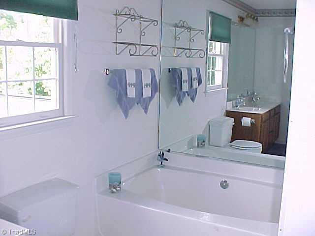 7664 Sedgewick Ridge Road Lewisville, NC 27023 - Photo 5 of 9 Other. Garden Tub