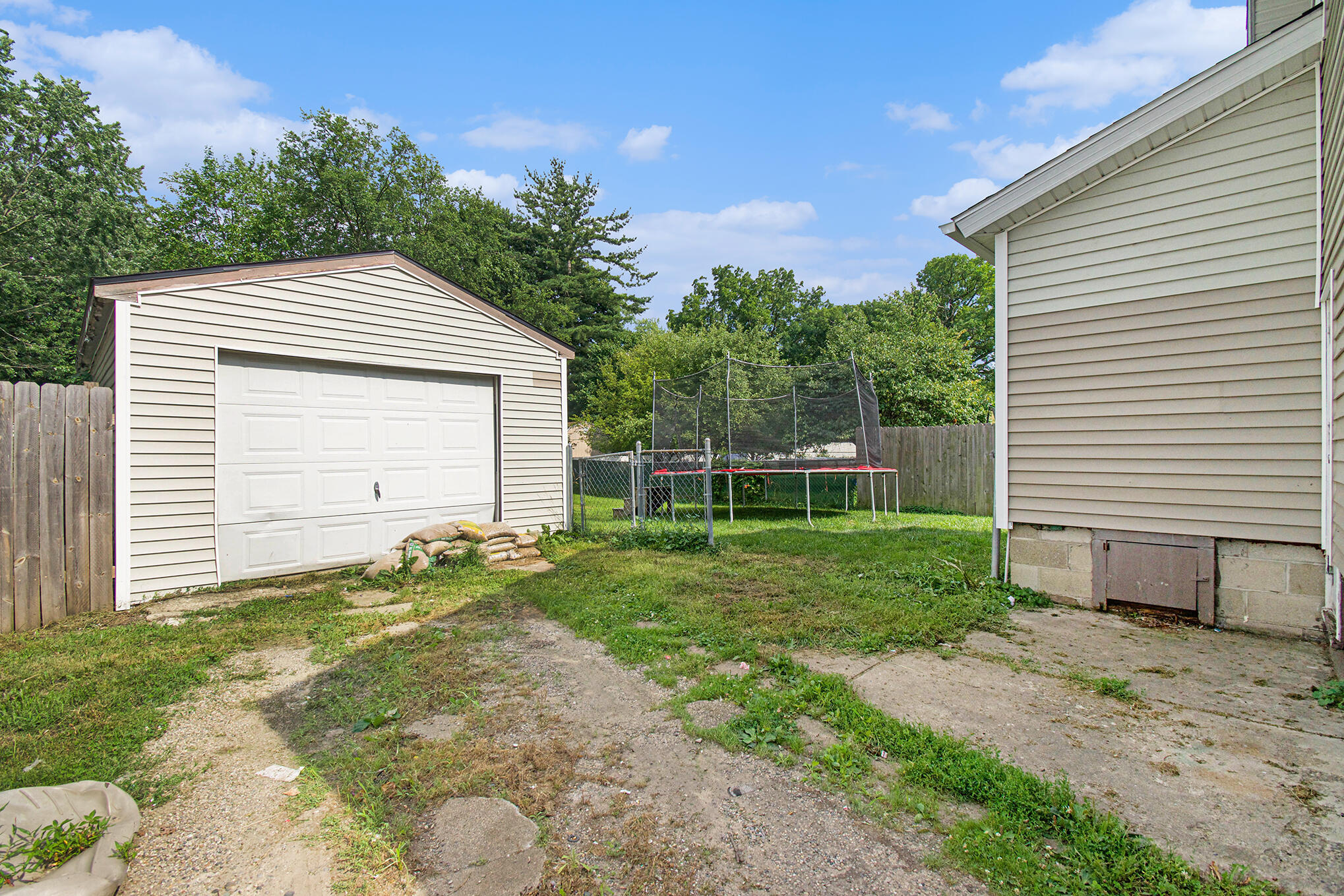 825 Wells Street Jackson, MI 49202 - Photo 20 of 26 DSC_0110