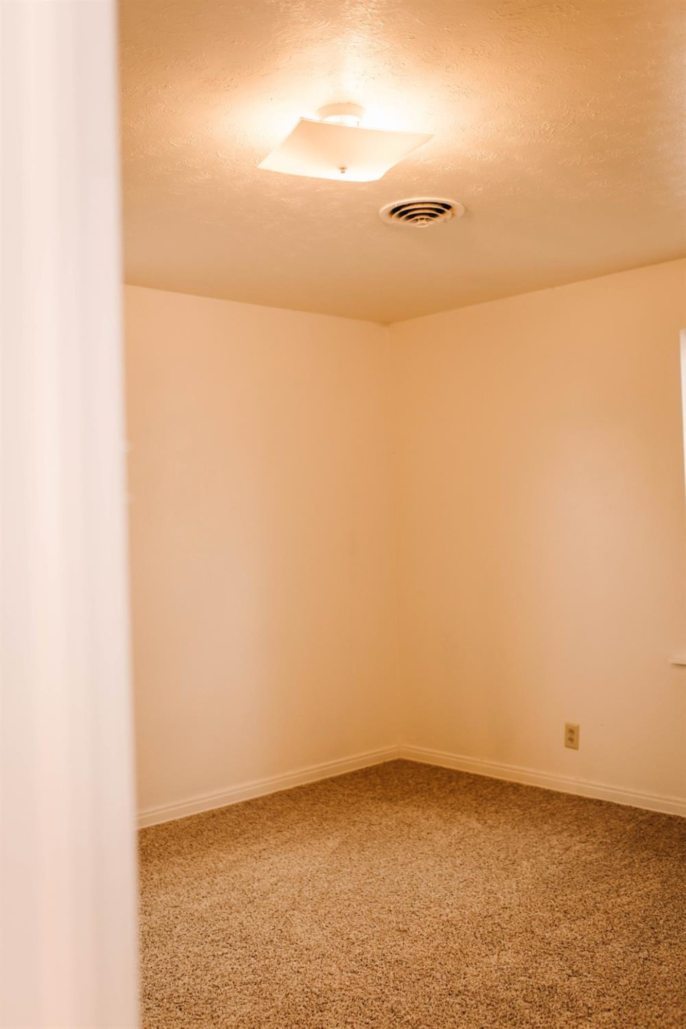 112 Southwest 9th Plainview, TX 79072 - Photo 16 of 33 Photo 16