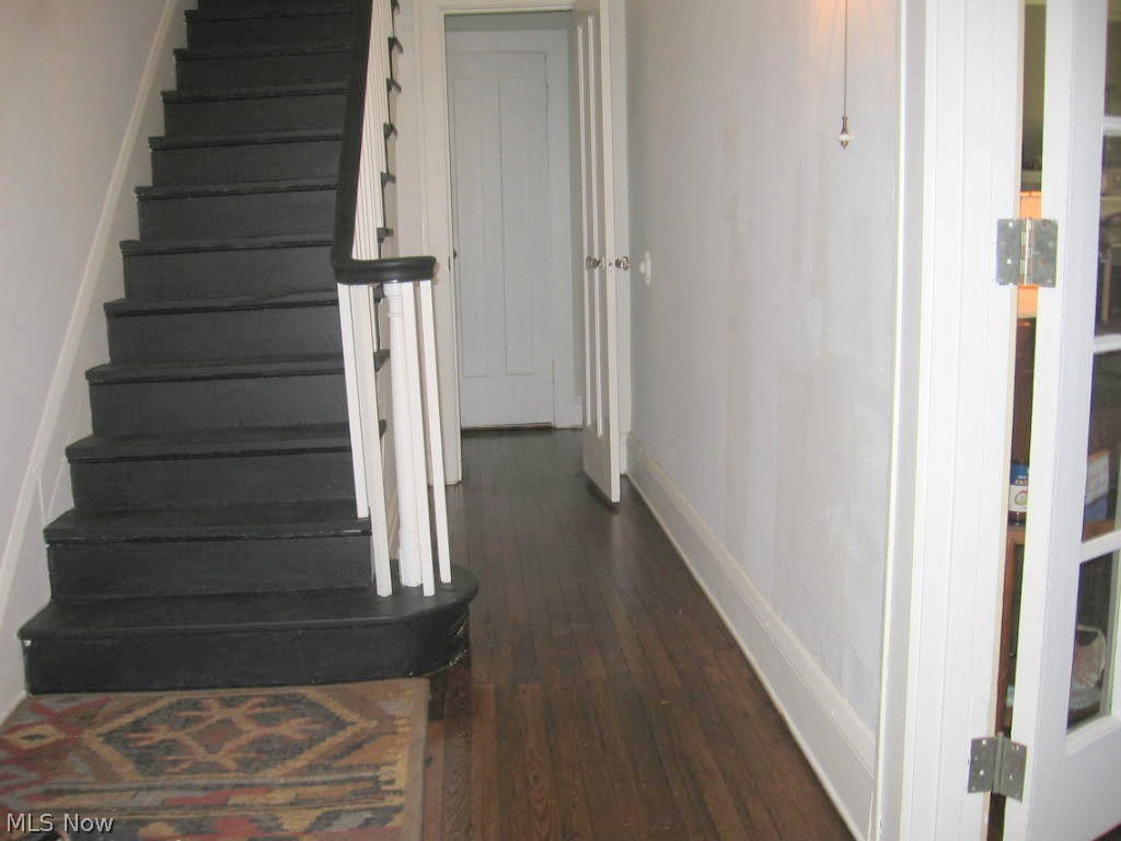 2587 Exeter Road Cleveland, OH 44118 - Photo 5 of 15 Gallery Image 5