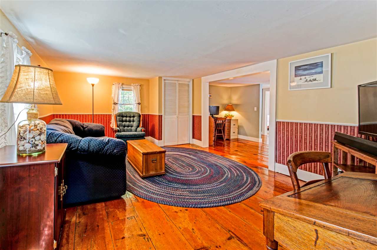 569 Exeter Road Hampton, NH 03842 - Photo 17 of 40