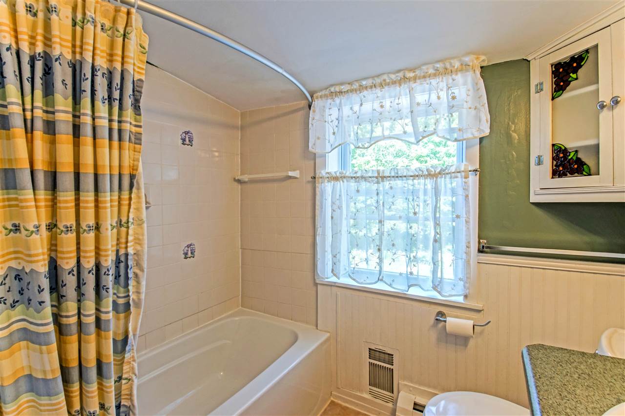 569 Exeter Road Hampton, NH 03842 - Photo 26 of 40