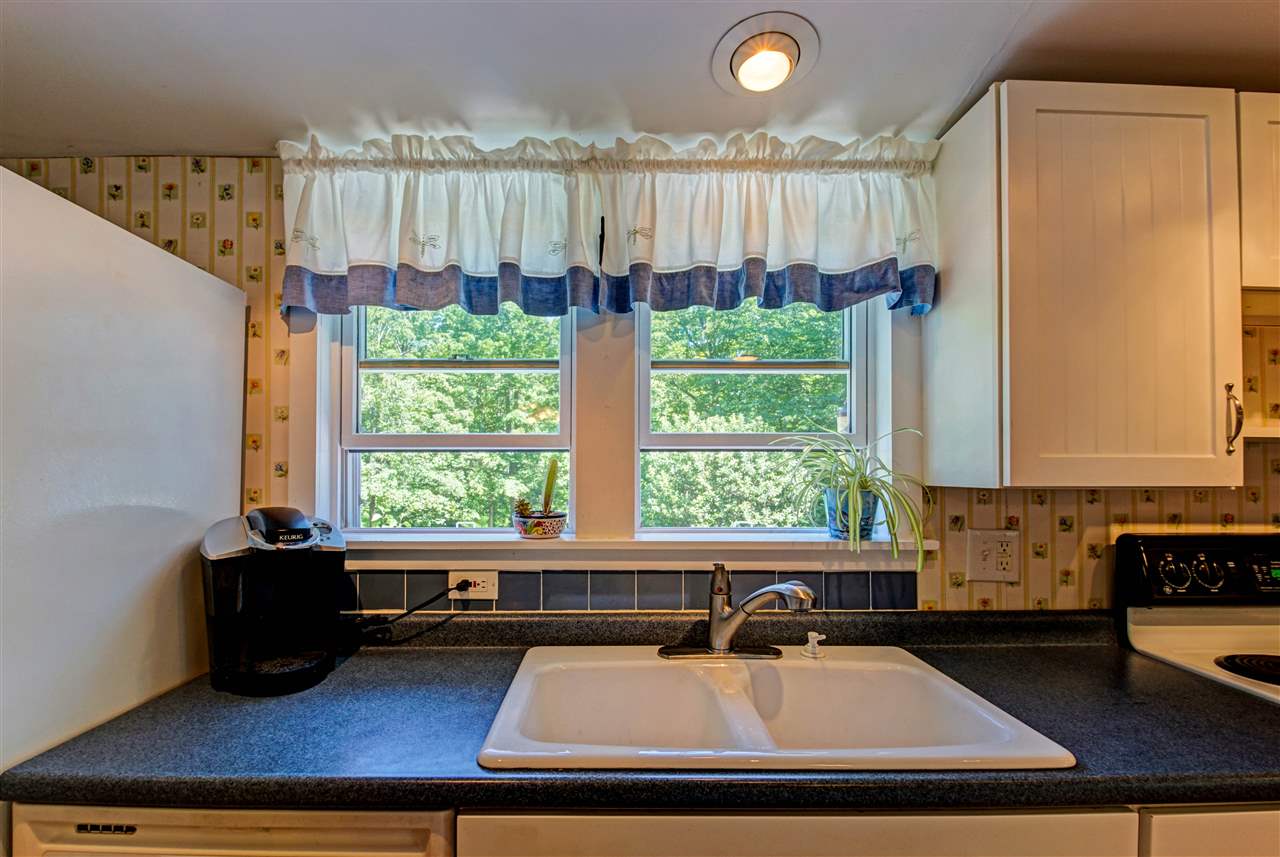 569 Exeter Road Hampton, NH 03842 - Photo 4 of 40