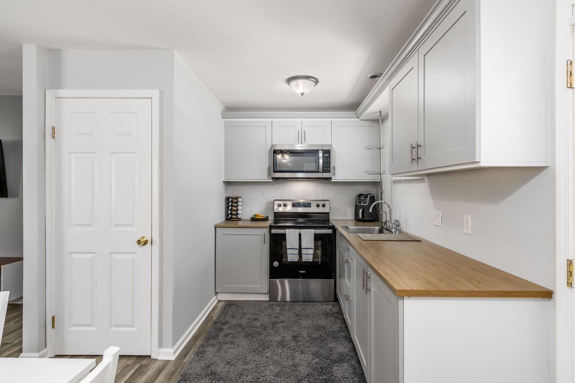 1282 Belden Road Columbus, OH 43229 - Photo 6 of 21 014_ Rd Columbus OH 43229 USA