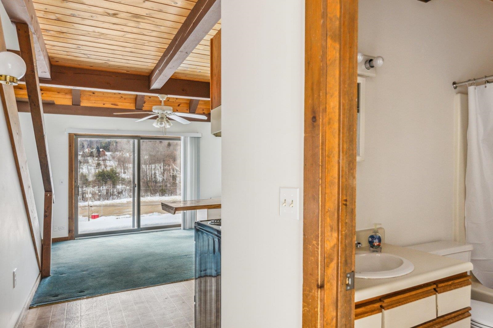 576 Francestown Road, Unit 22 Bennington, NH 03442 - Photo 5 of 23 Gallery Image 5