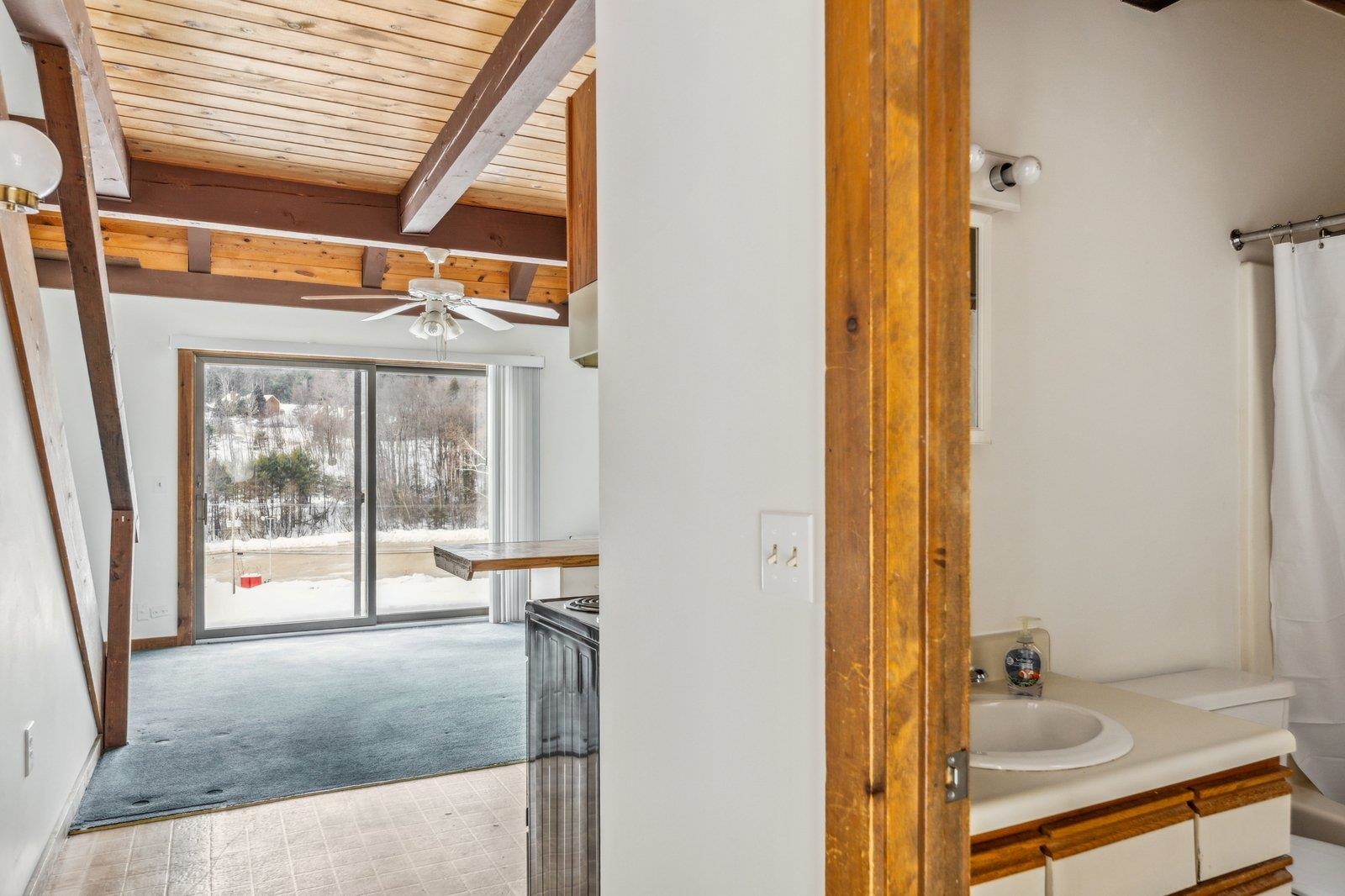 576 Francestown Road, Unit 22 Bennington, NH 03442 - Photo 6 of 23 Gallery Image 6