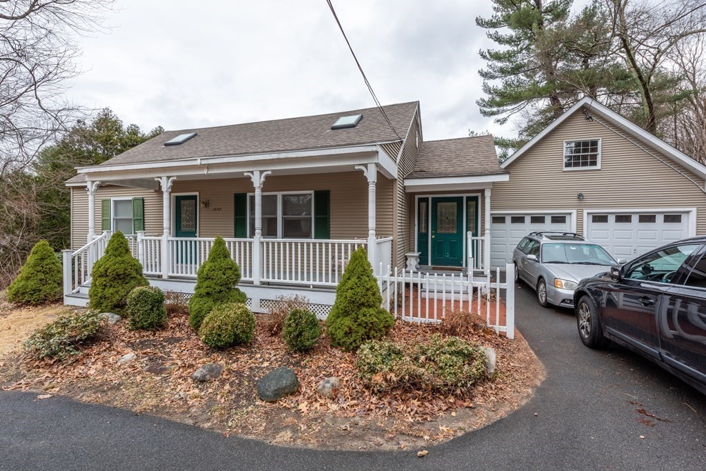 320 Pelham Road Amherst, MA 01002 - Photo 1 of 23 a front view of a house with garden