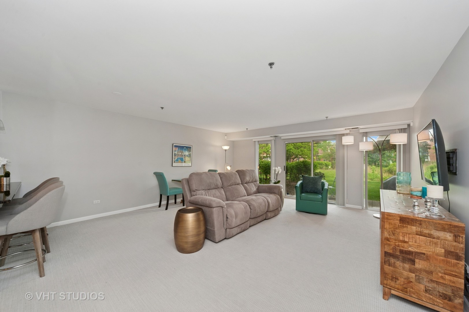 362 Kelburn Road, Unit 124 Deerfield, IL 60015 - Photo 9 of 18 Gallery Image 9