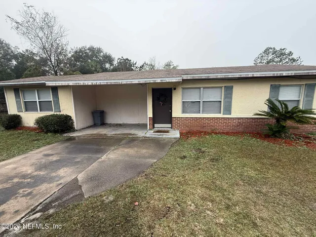 $1,400 | 683 West Peniel Road, Palatka, FL 32177