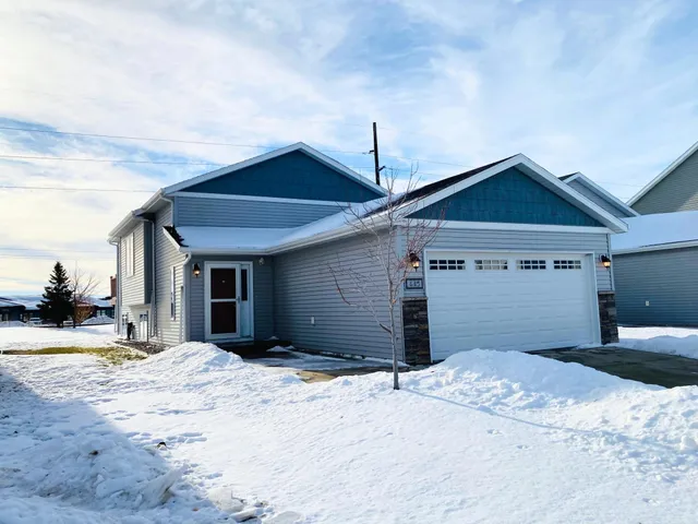 $345,000 | 445 East Foxtail Drive, West Fargo, ND 58078