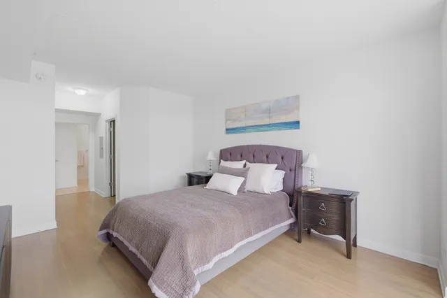 $305,000 | 9670 Franklin Avenue, Unit 411, Franklin Park, IL 60131