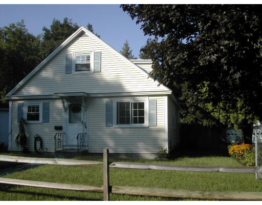 36 Maple Street Clinton, MA 01510 - Photo 1 of 9 Gallery Image 1