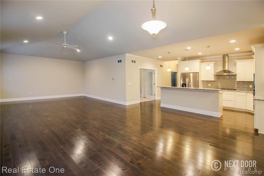 374 Verona Drive Rochester, MI 48307 - Photo 10 of 34 IMG_2251Blended.JPG