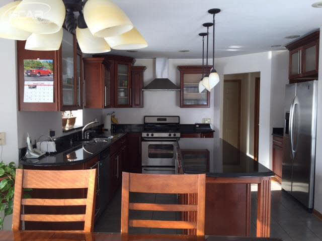 1156 Heatherwoode Road Flint, MI 48532 - Photo 8 of 30