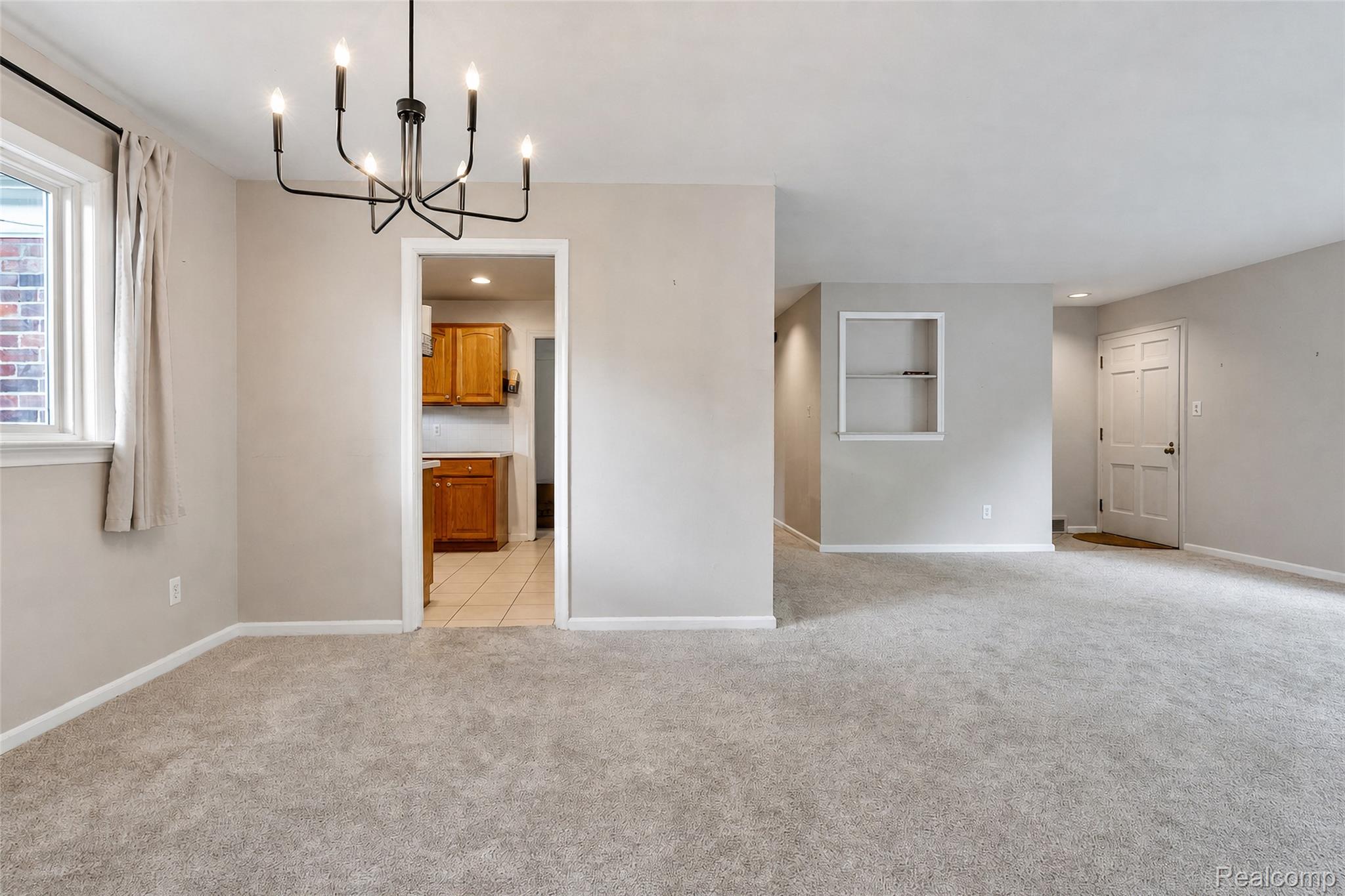 1846 Pembroke Road Birmingham, MI 48009 - Photo 14 of 37 A-1846 Pembroke Birmingham-16.jpg