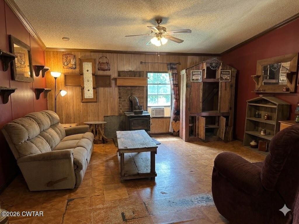 54 J B Jones Road Trenton, TN 38382 - Photo 7 of 12 Living Room