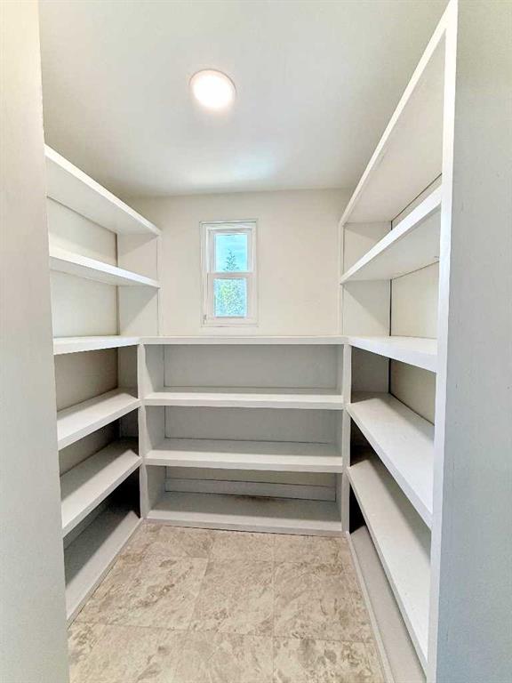 437 Sapphire Way Pittsburgh, PA 15224 - Photo 8 of 20 a view of walk in closet with empty racks