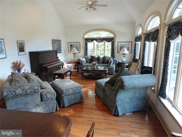 400 Buchert Road Pottstown, PA 19464 - Photo 12 of 25 Sun Room