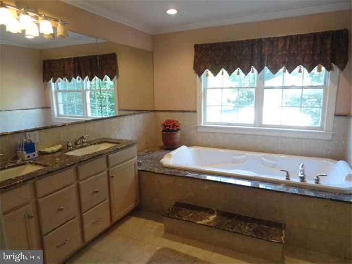 400 Buchert Road Pottstown, PA 19464 - Photo 15 of 25 Master Bathroom