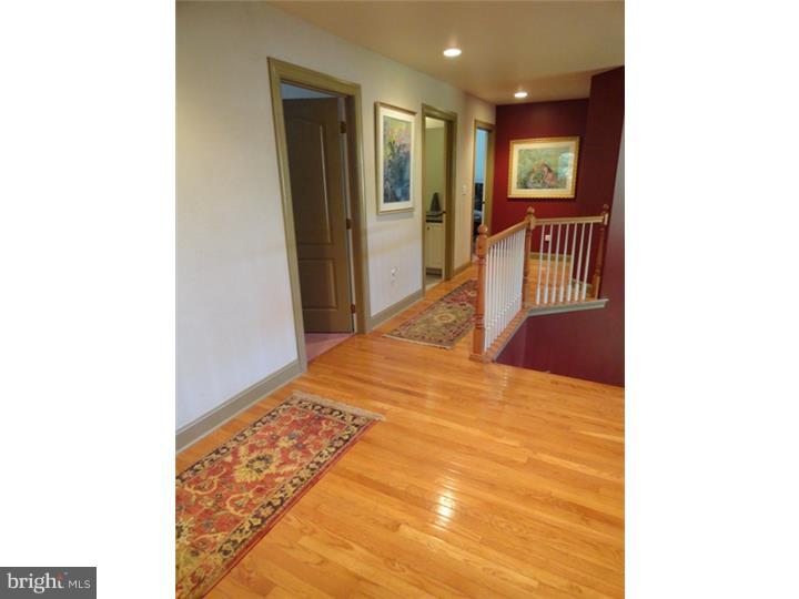 400 Buchert Road Pottstown, PA 19464 - Photo 18 of 25 Hallway