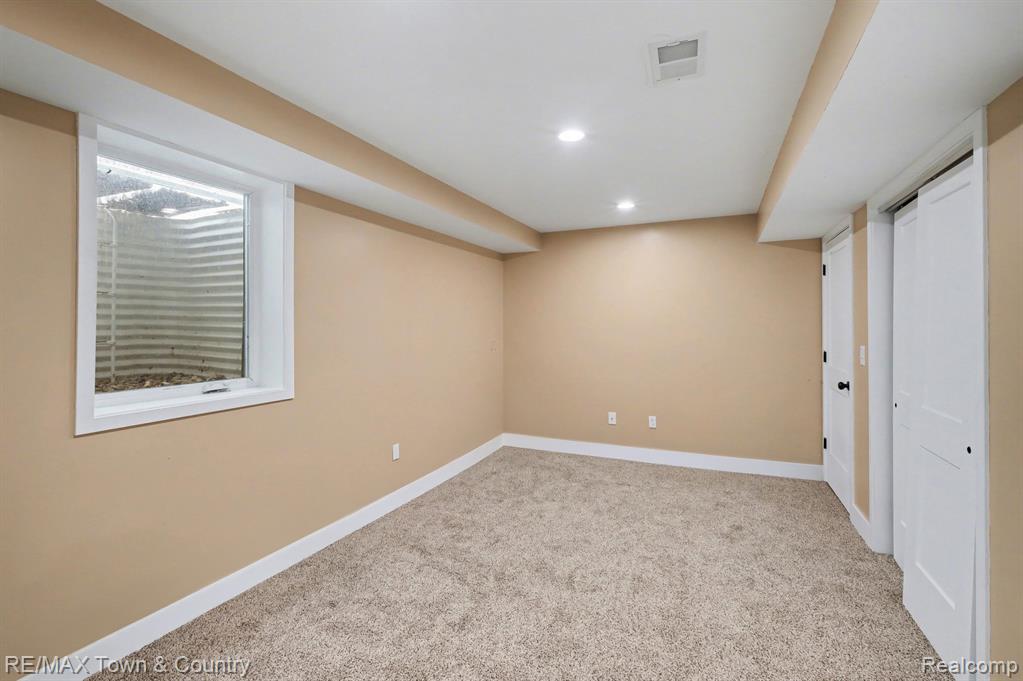 1282 North Van Vleet Road Flushing, MI 48433 - Photo 26 of 42