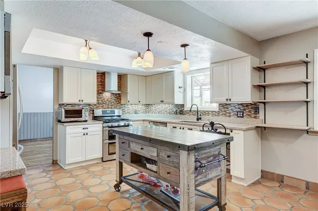 $749,900 | 845 Robinson Lane, Boulder City, NV 89005