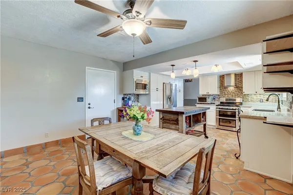 $725,000 | 845 Robinson Lane, Boulder City, NV 89005