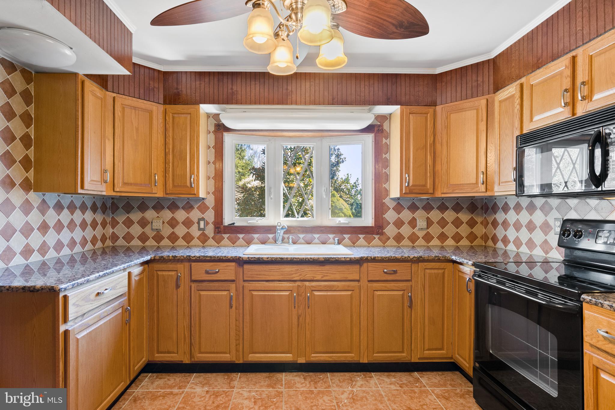 1231 West Orvilla Road Hatfield, PA 19440 - Photo 33 of 52 Kitchen