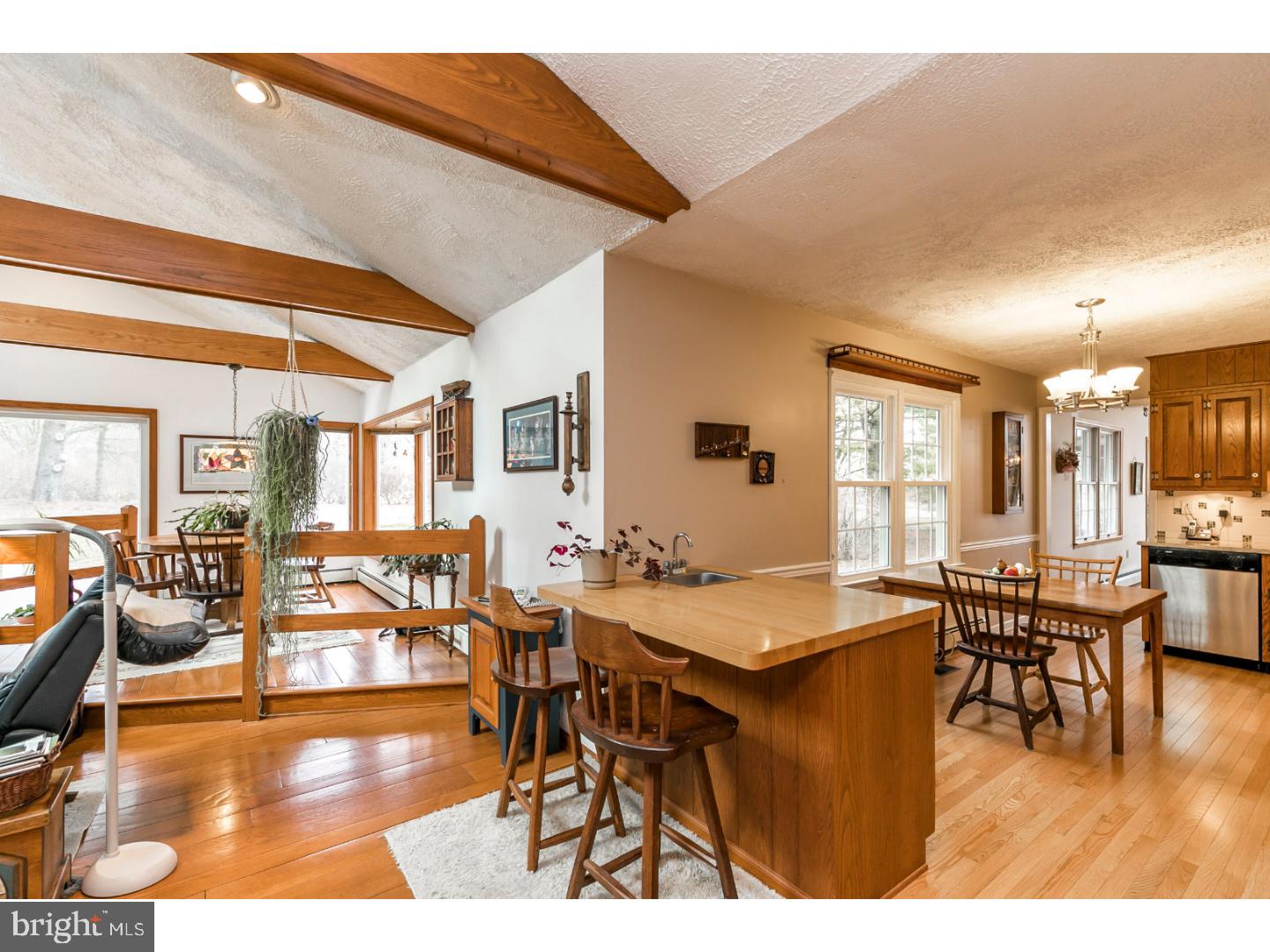 27 Foxview Road Honey Brook, PA 19344 - Photo 3 of 25 Kitchen