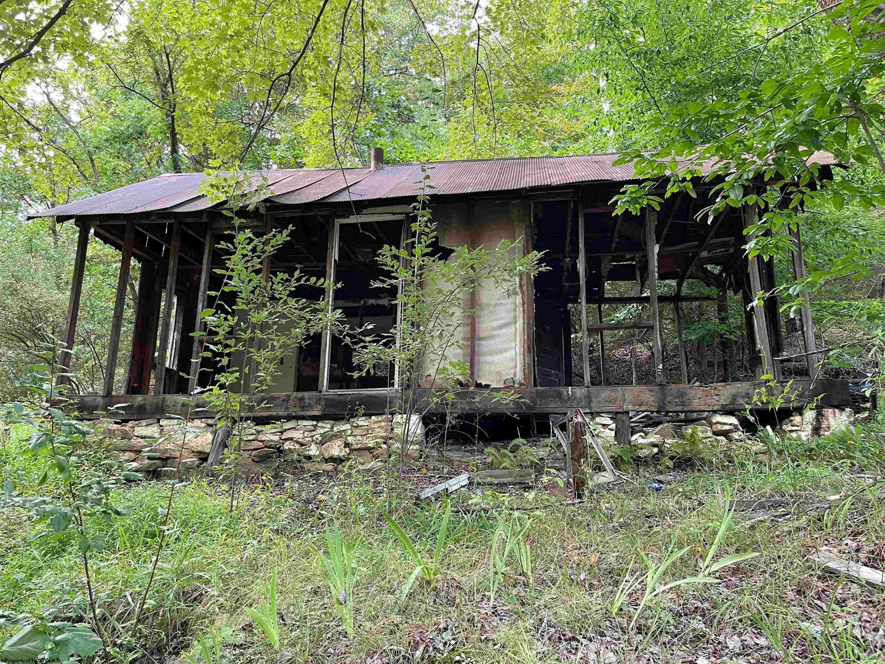 917 Mudlick Run Road Fairmont, WV 26554 - Photo 6 of 19 Gallery Image 6