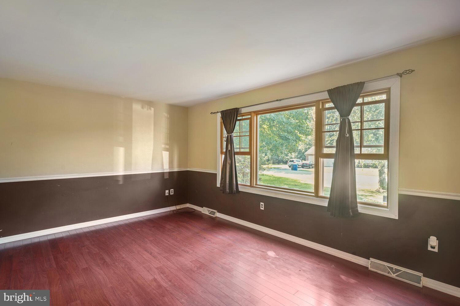 124 Locust Knoll Road Downingtown, PA 19335 - Photo 6 of 28 Gallery Image 6
