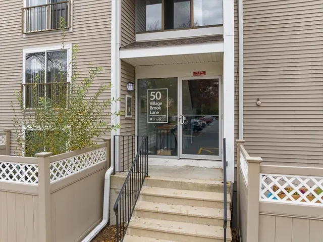 a view of a entrance door of the house