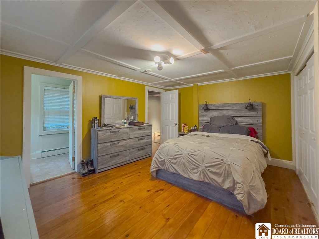 4994 West Lake Road Chautauqua, NY 14757 - Photo 21 of 36 Primary en-suite bedroom
