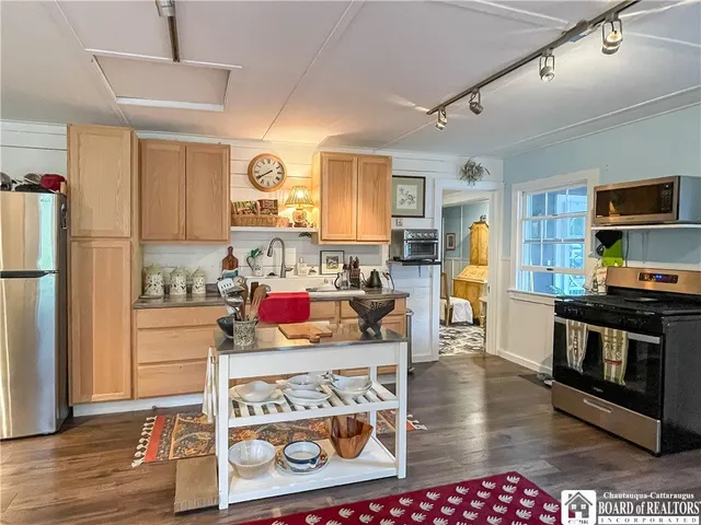 $525,000 | 4994 West Lake Road, Chautauqua, NY 14757