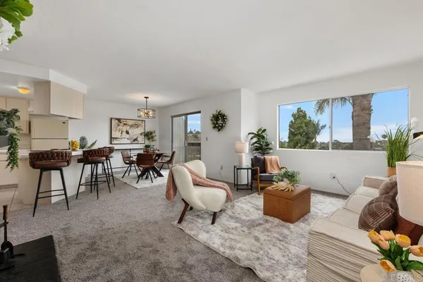 $775,000 | 155 Rosebay Drive, Unit 2, Encinitas, CA 92024