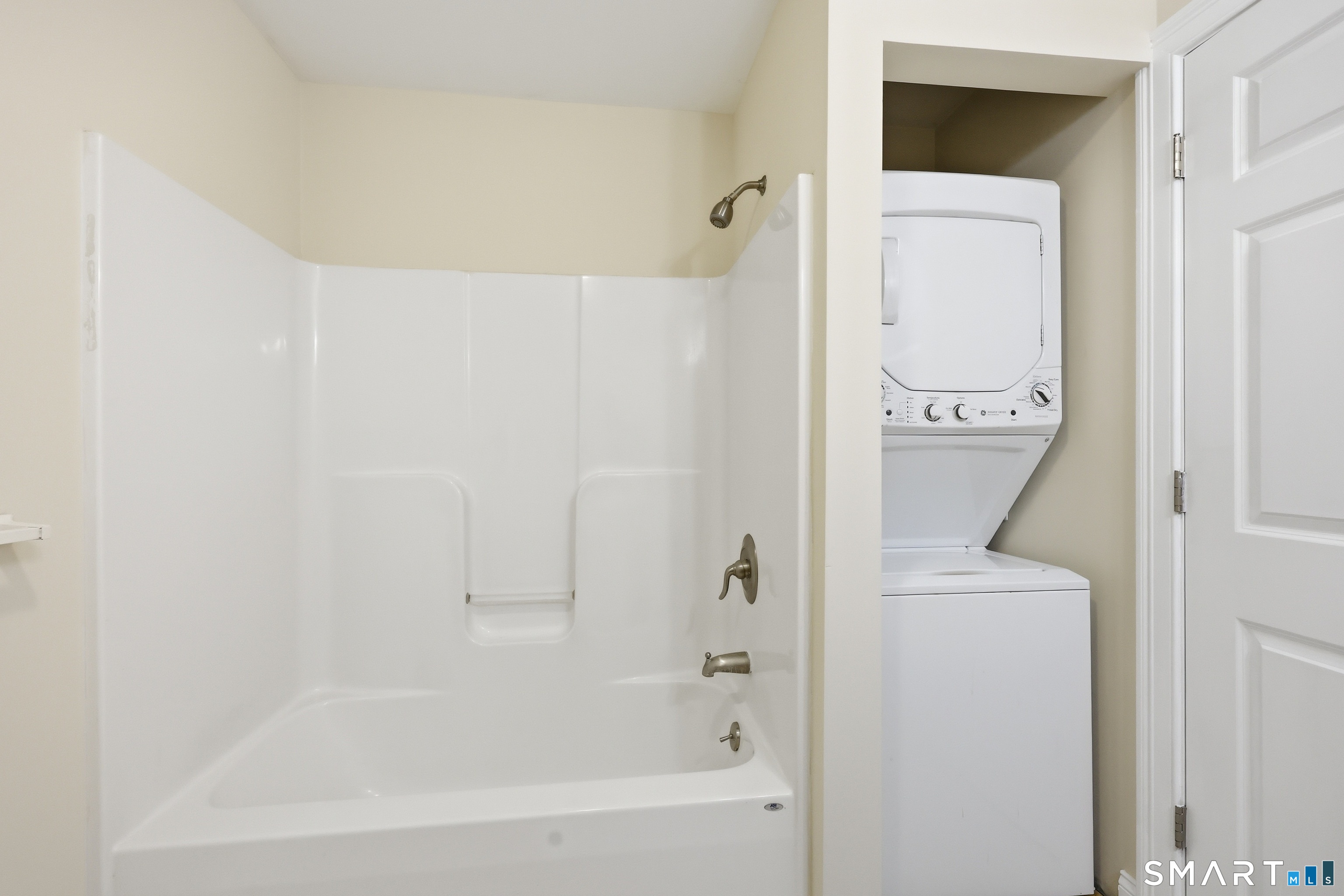 24 Hartford Road, Unit 9 Salem, CT 06420 - Photo 8 of 17