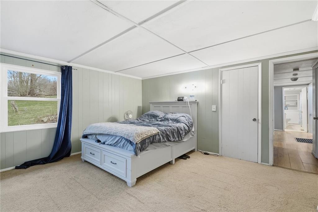 438 Lindsay Road Zelienople, PA 16063 - Photo 13 of 48