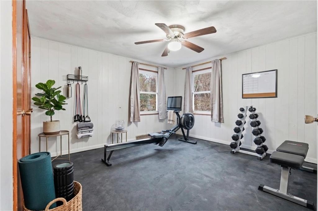 438 Lindsay Road Zelienople, PA 16063 - Photo 18 of 48