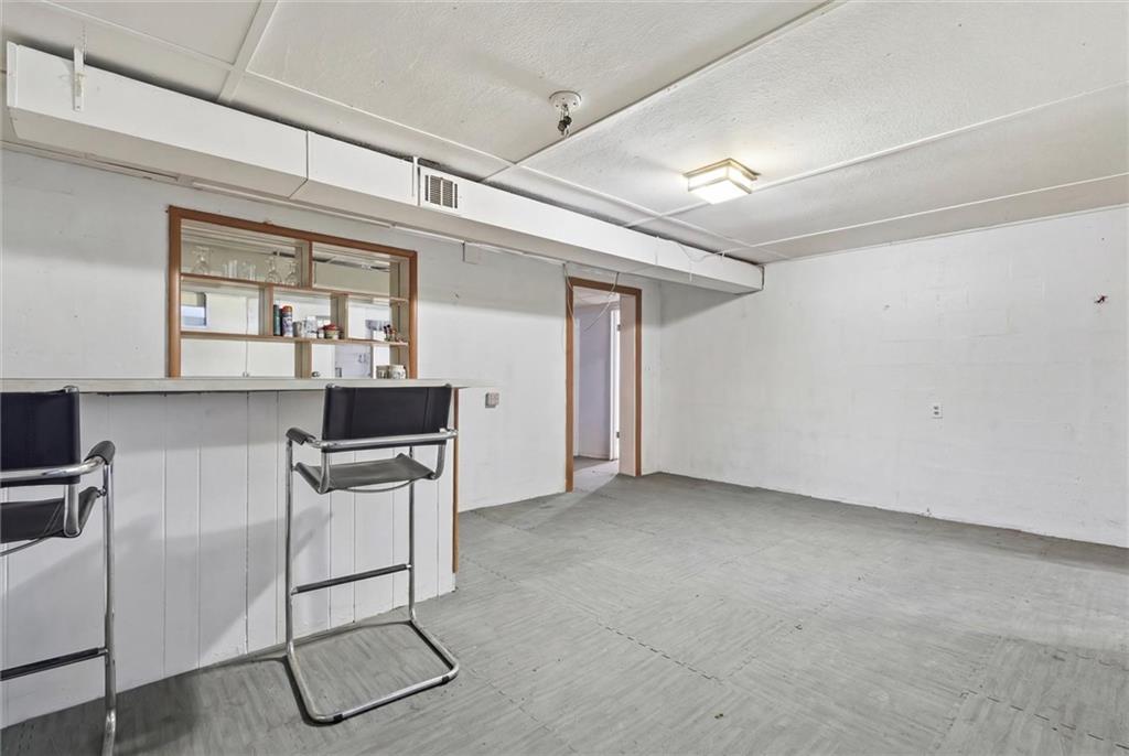 438 Lindsay Road Zelienople, PA 16063 - Photo 23 of 48