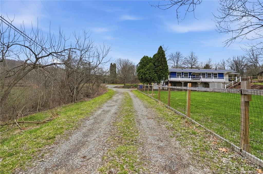 438 Lindsay Road Zelienople, PA 16063 - Photo 35 of 48