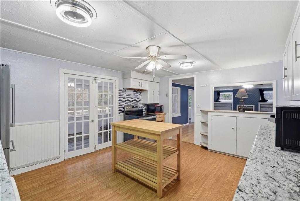 438 Lindsay Road Zelienople, PA 16063 - Photo 5 of 48