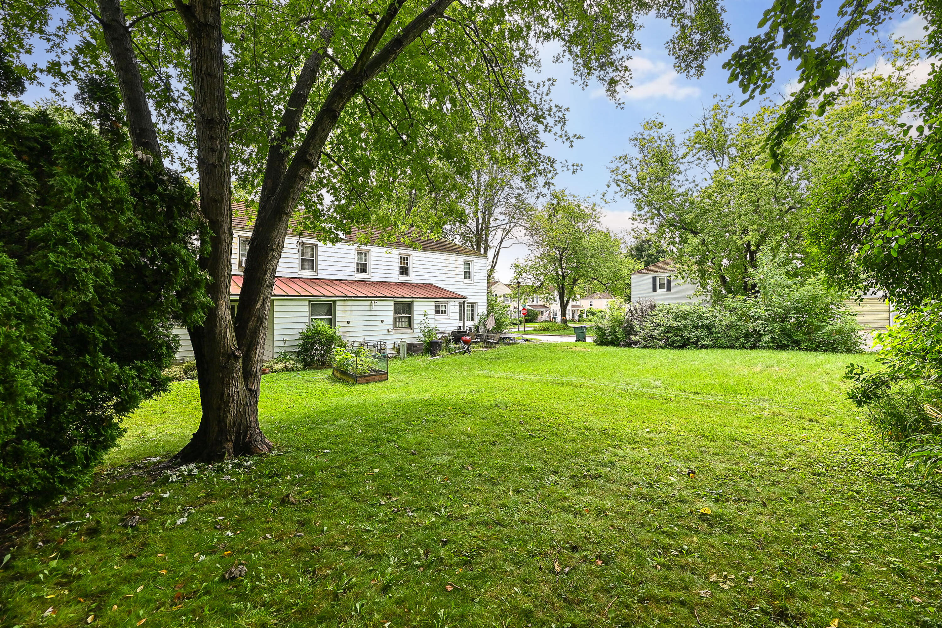 5905 Dendron Lane Greendale, WI 53129 - Photo 24 of 29 Dendron-25