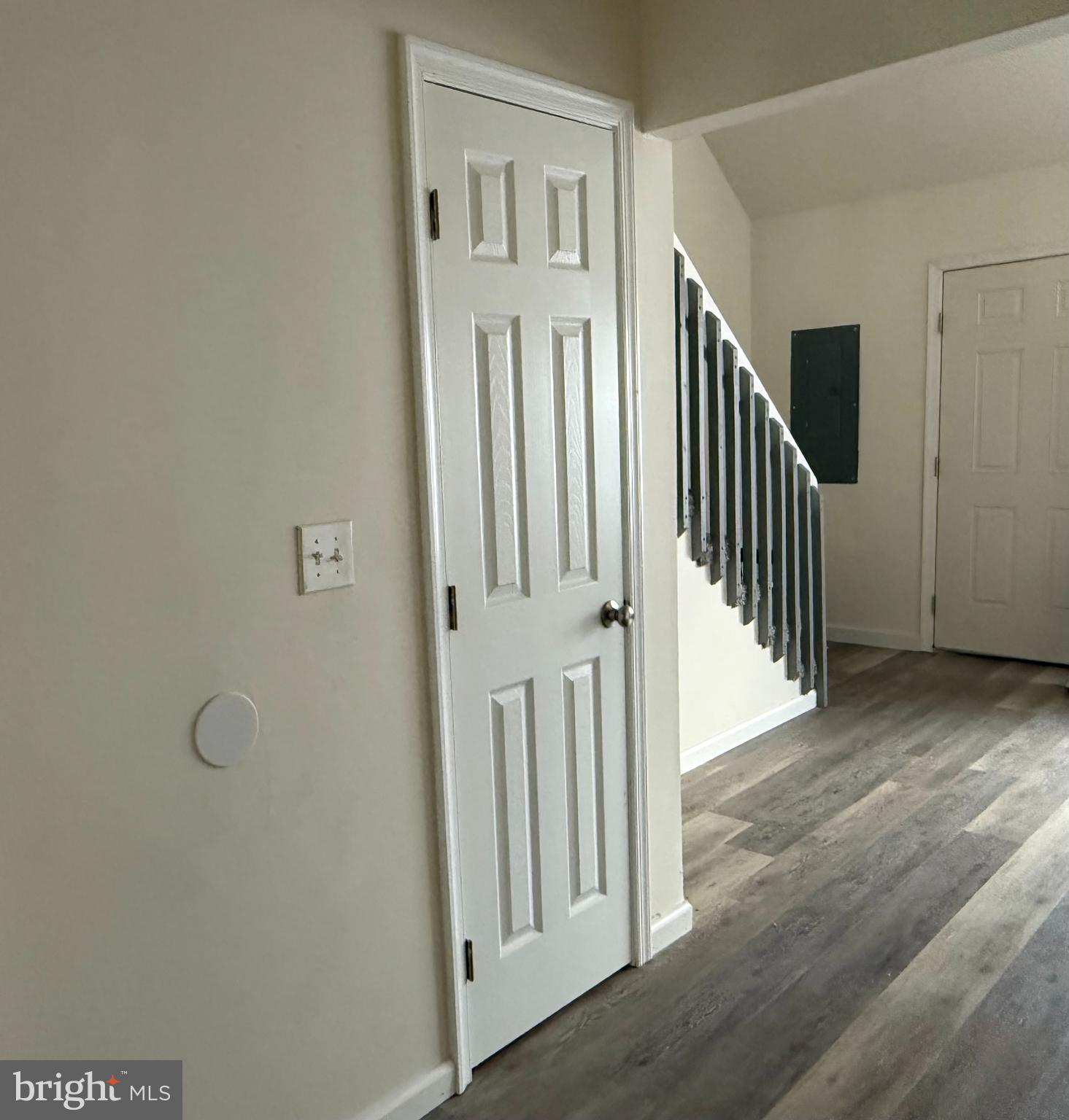124 Spruance Road Dover, DE 19901 - Photo 2 of 17 a view of a hallway with entryway door