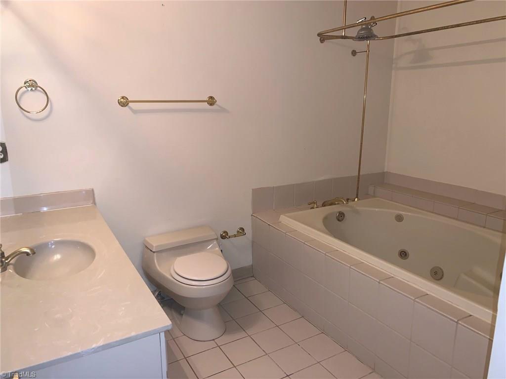1007 Cherokee Court High Point, NC 27262 - Photo 21 of 24 Upstairs Bath