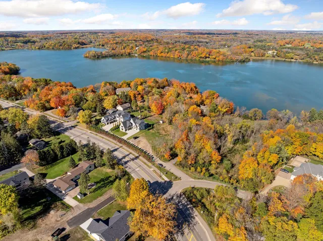 $550,000 | 1050 Old Long Lake Road, Long Lake, MN 55356