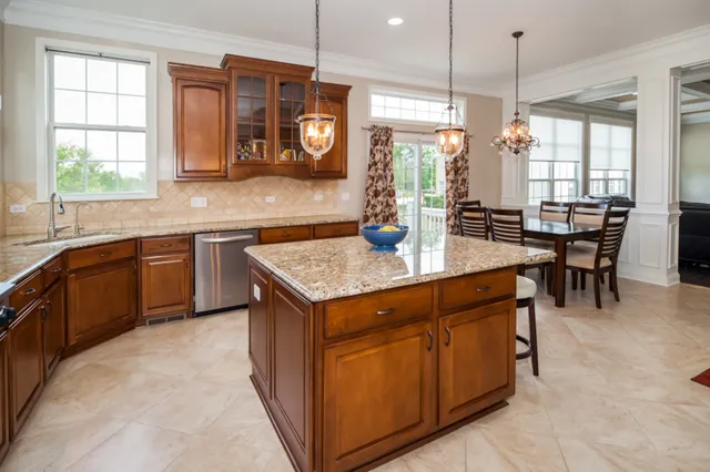 $5,500 | 1115 Ashley Lane, Inverness, IL 60010