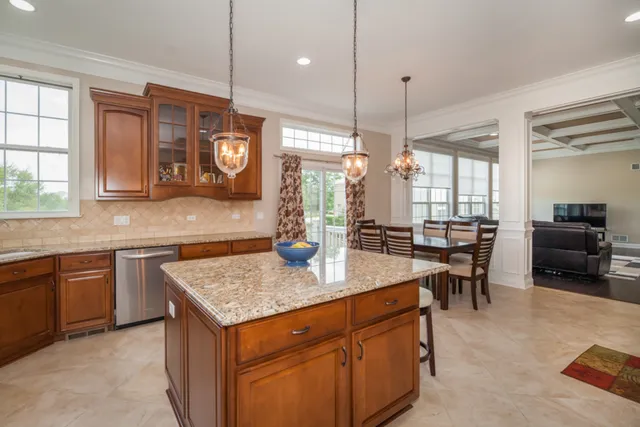 $5,500 | 1115 Ashley Lane, Inverness, IL 60010