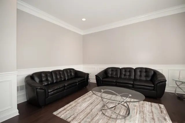 $5,500 | 1115 Ashley Lane, Inverness, IL 60010